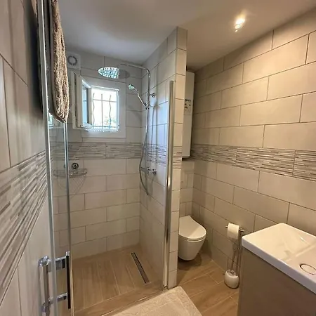 Apartment Cosy A 500m De La Frejus